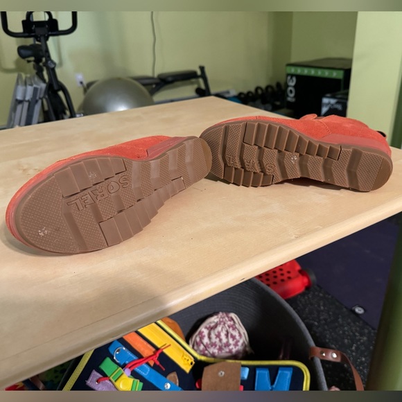 Sorel Heeled Bootie - Picture 4 of 6